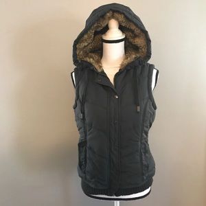 American Eagle Vest